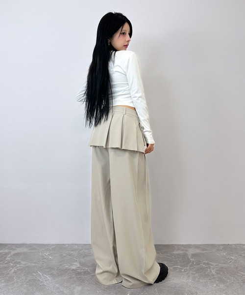 FOLLOWIN(フォロウィン)の「【3color 】フラップ&ストラップデザインレイヤードスカートワイドパンツ(スラックス・レディース・グレー/ブラック/ベージュ・SMALL/MEDIUM/LARGE)」の19枚目の写真