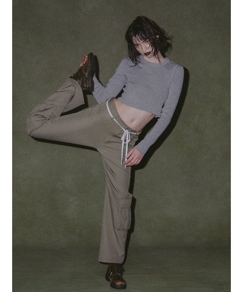 ELCHELE(エルチェレ)の「LOW WAIST CARGO PANTS(カーゴパンツ・レディース・ブラック/オリーブ/パープル・36/38)」の9枚目の写真