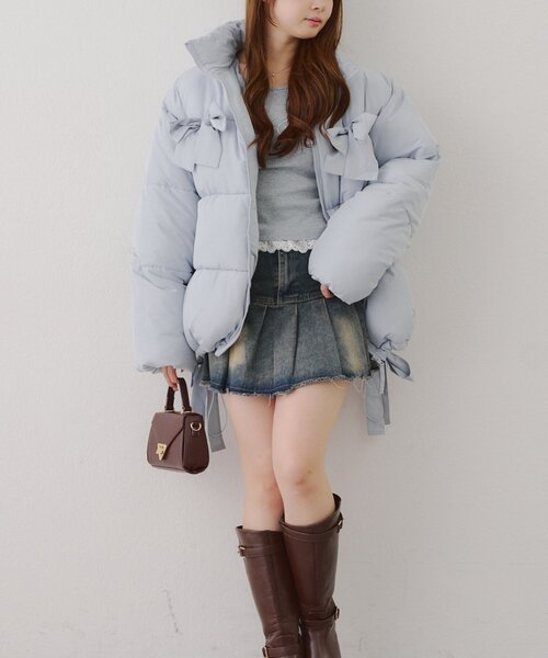 Another Branch olive des olive（アナザーブランチオリーブデオリーブ）の「2WAYリボン中綿ミドル丈ブルゾン（ブルゾン・レディース・オフホワイト/ブラック/サックスブルー・FREE）」の8枚目の写真