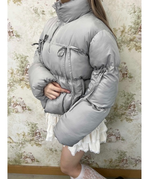 PHILLY（フィリー）の「リボンデザインパファーブルゾン（ブルゾン・レディース・ブラック/アイボリー/グレー・FREE）」の16枚目の写真