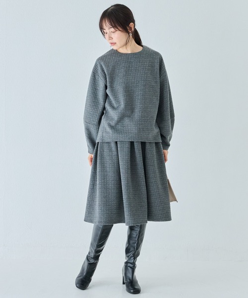 INCEDE（インシード）の「バックジップ キルトドルマンプルオーバー（Tシャツ/カットソー・レディース・チャコールグレー/ブラック・M/L/LL）」の4枚目の写真