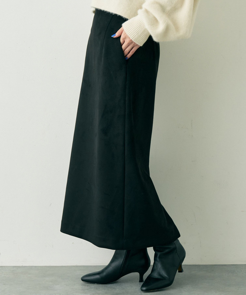 Rouge vif Anna（ルージュヴィフアンナ）の「フェイクスウェードストレッチタイトスカート/ナロースカート（スカート・レディース・モカ/ブラック・36/38）」の2枚目の写真