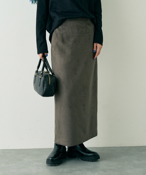 Rouge vif Anna（ルージュヴィフアンナ）の「フェイクスウェードストレッチタイトスカート/ナロースカート（スカート・レディース・モカ/ブラック・36/38）」の3枚目の写真