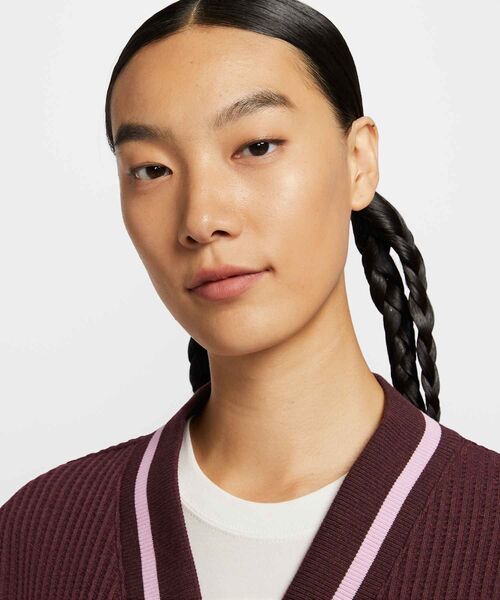 NIKE(ナイキ)の「ナイキ スポーツウェア ウィメンズジャケット / Nike Sportswear Women's Jacket IM7468-652 Burgundy Crush(カーディガン/ボレロ・レディース・バーガンディー・M/L/S/XS/XL)」の3枚目の写真