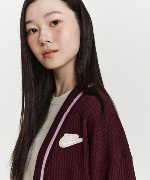 NIKE(ナイキ)の「ナイキ スポーツウェア ウィメンズジャケット / Nike Sportswear Women's Jacket IM7468-652 Burgundy Crush(カーディガン/ボレロ・レディース・バーガンディー・M/L/S/XS/XL)」の11枚目の写真