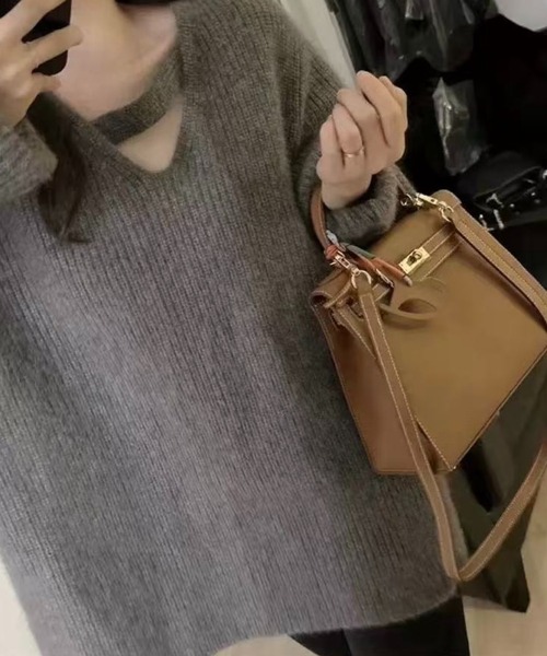 SHOUYO(ショウヨウ)の「Vネックストラップニットトップス/抜け感ルーズニット(グレー/レッド)(ニット/セーター・レディース・レッド/グレー・M)」の11枚目の写真