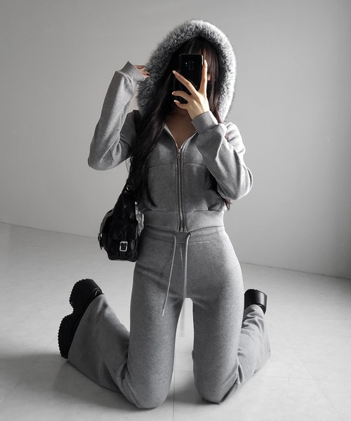 ACTIVEM フード付きスウェットセット グレー　新品タグ付 セットアップ 】ファーフードショートパーカー＆スウェットフレア