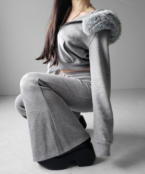 セットアップ 】ファーフードショートパーカー＆スウェットフレア