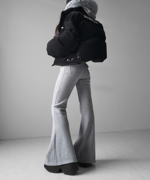 me+em select(ミームセレクト)の「【 セットアップ 】ファーフードショートパーカー&スウェットフレアパンツ / Fur short hoodie & sweat flare pants SETUP(セットアップ・レディース・ブラック/グレー・FREE)」の21枚目の写真
