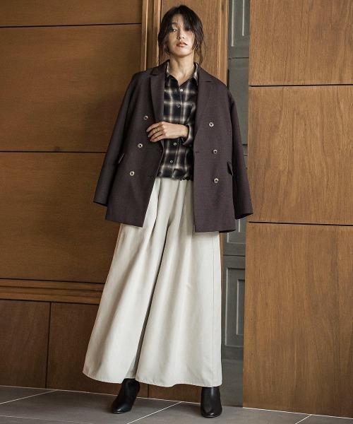 MAYSON GREY（メイソングレイ）の「スウェードライクキュロットパンツ≪手洗い可能≫（その他パンツ・レディース・オフホワイト/ブラック/チャコールグレー/ブラウン・M/S）」の8枚目の写真