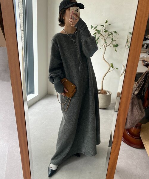 DouDou（ドゥドゥ）の「【インフルエンサー SAKURA企画】イタリアンエアリーワンピース（ワンピース・レディース・チャコールグレー/ライトベージュ/ネイビー/ブラック/グレー・TM/FREE）」の2枚目の写真