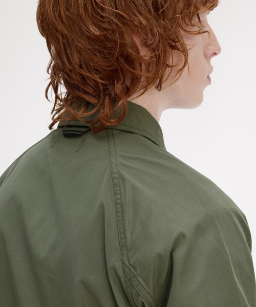 FRED PERRY(フレッドペリー)の「Raglan Utility Overshirt/ラグランユーティリティーオーバーシャツ(シャツ/ブラウス・メンズ・ブラック/カーキ・M/L)」の17枚目の写真