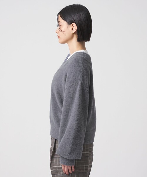 A DAY IN THE LIFE UNITED ARROWS(アデイインザライフユナイテッドアローズ)の「フワフワ Vネックニット <A DAY IN THE LIFE(ニット/セーター・レディース・コバルトブルー/ダークグレー/ライトピンク・FREE)」の8枚目の写真