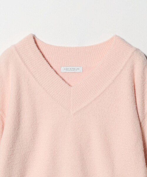 A DAY IN THE LIFE UNITED ARROWS(アデイインザライフユナイテッドアローズ)の「フワフワ Vネックニット <A DAY IN THE LIFE(ニット/セーター・レディース・コバルトブルー/ダークグレー/ライトピンク・FREE)」の16枚目の写真