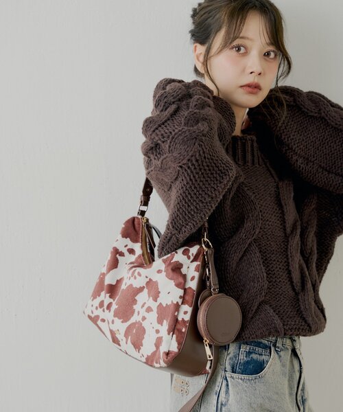 Chico（チコ）の「BIGケーブルローゲージルーズニット（ニット/セーター・レディース・ベージュ/ブラウン/ブルー/アイボリー・FREE）」の8枚目の写真