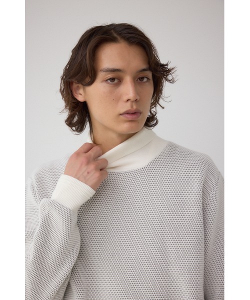 AZUL by moussy(アズールバイマウジー)の「ハニカムタートルネックニット(ニット/セーター・メンズ・オフホワイト/グレー/ブラック・MEDIUM/LARGE)」の4枚目の写真
