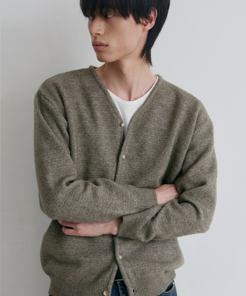 NODU（ノードユー）の「セージベーシックカーディガン[カーキ]（カーディガン/ボレロ・メンズ・その他・MEDIUM/LARGE）」の2枚目の写真