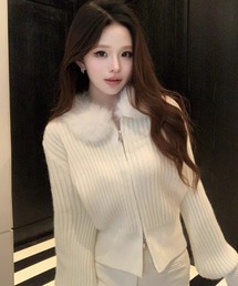 Sibra（シブラ）の「ファー襟付きリブニットトップス（ニット/セーター）」