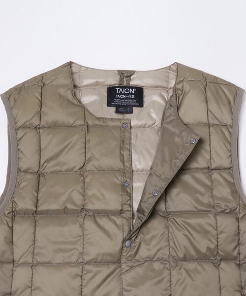 TAION（タイオン）の「TAION　CrewNeck Button Down Vest（ダウンベスト・メンズ・チャコールグレー/カーキ/ブラック/ダークブラウン/ネイビー・LARGE/X-LARGE/MEDIUM）」の19枚目の写真