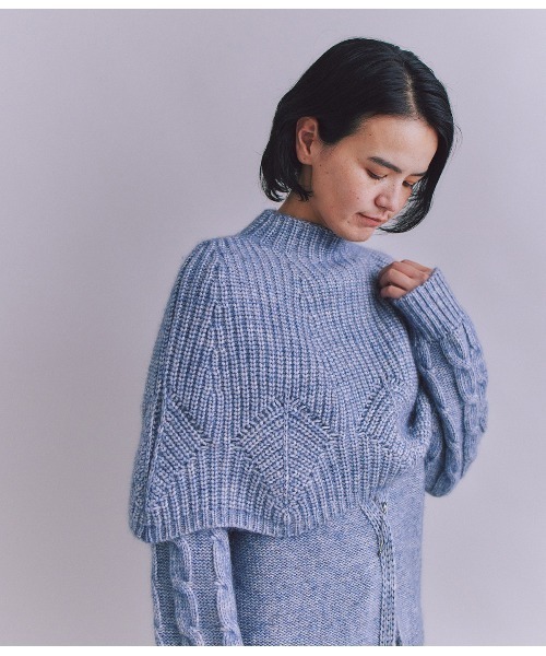 SIPULI(シプリ)の「Cotton Alpaca 木の葉柄ニットケープ(ニット/セーター・レディース・ベージュ/サックスブルー・2)」の10枚目の写真