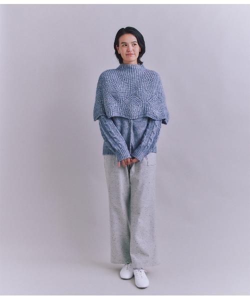 SIPULI(シプリ)の「Cotton Alpaca 木の葉柄ニットケープ(ニット/セーター・レディース・ベージュ/サックスブルー・2)」の11枚目の写真