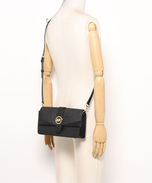 MICHAEL KORS（マイケルコース）の「GREENWICH MD FLAP SHLDR ショルダーバッグ（ショルダーバッグ・レディース・ブラック・FREE）」の6枚目の写真