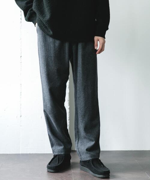 URBAN RESEARCH DOORS（アーバンリサーチドアーズ）の「ウール混ヘリンボーンイージートラウザー（その他パンツ・メンズ・ブラウン/ブラック・MEDIUM/LARGE）」の2枚目の写真