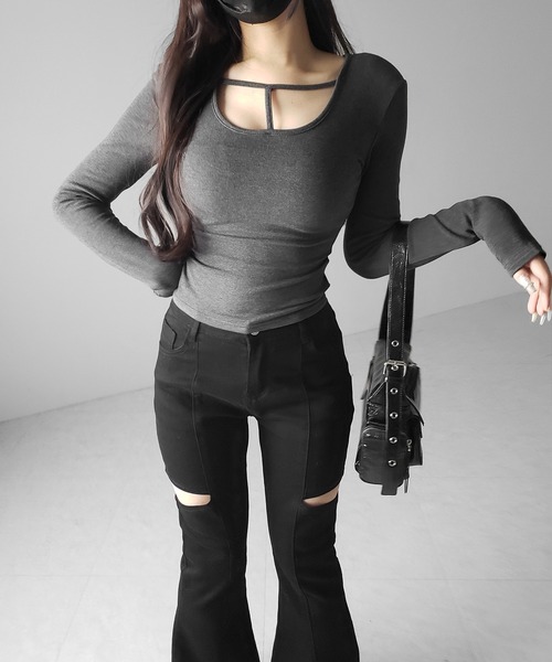 me+em select(ミームセレクト)の「【 裏起毛 】カットアウトストラップスリムカットソートップス / cutout strap slim cutsew tops(Tシャツ/カットソー・レディース・ブラック/グレー/ホワイト・FREE)」の10枚目の写真