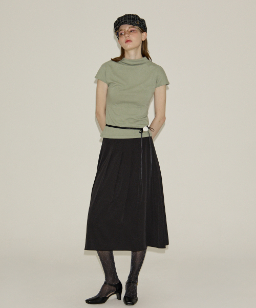 SALON DE YOHN(サロンドヨーン)の「Classic Mock neck Tee_ Green(Tシャツ/カットソー・レディース・その他・SMALL/MEDIUM)」の3枚目の写真