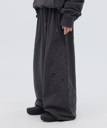 PIECEMAKER（ピースメーカー）の「TS LOGO APPLIQUE SWEAT PANTS (CHARCOAL)（スウェットパンツ）」