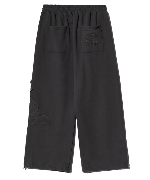 PIECEMAKER（ピースメーカー）の「TS LOGO APPLIQUE SWEAT PANTS (CHARCOAL)（スウェットパンツ・レディース・その他・LARGE/MEDIUM）」の3枚目の写真