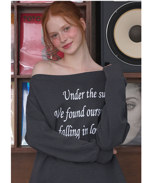 MICANE(ミケーネ)の「フォーリングラブオフショルダーティ(Tシャツ/カットソー・レディース・チャコール/レッド・SMALL/MEDIUM/LARGE/X-LARGE)」の4枚目の写真