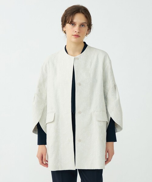 BALLSEY（ボールジィ）の「ボタニカルジャカード トラペーズコート（ノーカラーコート・レディース・ネイビー/ライトグレー・36）」の4枚目の写真