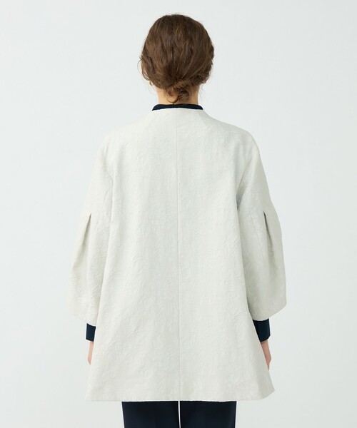 BALLSEY（ボールジィ）の「ボタニカルジャカード トラペーズコート（ノーカラーコート・レディース・ネイビー/ライトグレー・36）」の6枚目の写真