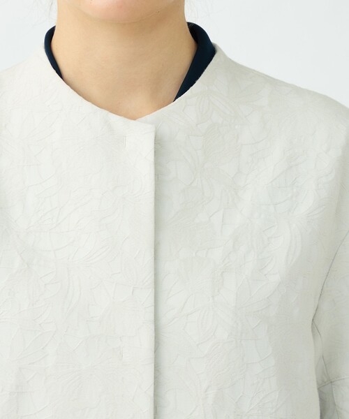 BALLSEY（ボールジィ）の「ボタニカルジャカード トラペーズコート（ノーカラーコート・レディース・ネイビー/ライトグレー・36）」の8枚目の写真