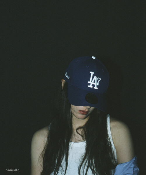 BASICKS（ベイシックス）の「BASICKS/ベイシックス x Newera Dodgers Cap / DGS-1201（キャップ・レディース・ブルー/ブラック・ONE SIZE）」の2枚目の写真