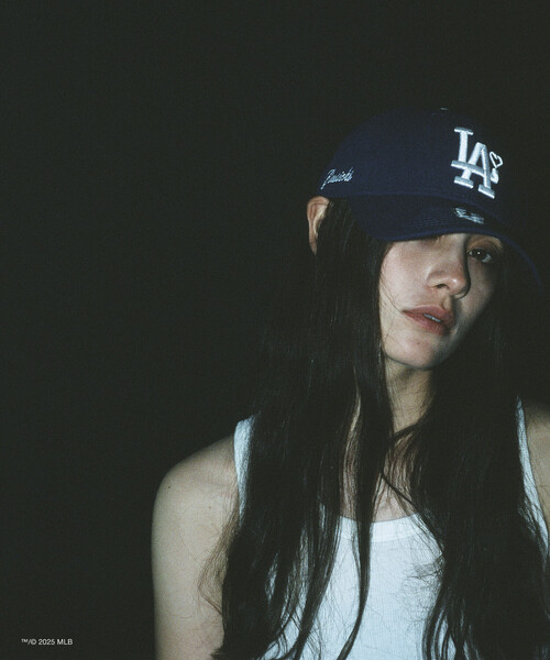 BASICKS（ベイシックス）の「BASICKS/ベイシックス x Newera Dodgers Cap / DGS-1201（キャップ・レディース・ブルー/ブラック・ONE SIZE）」の4枚目の写真