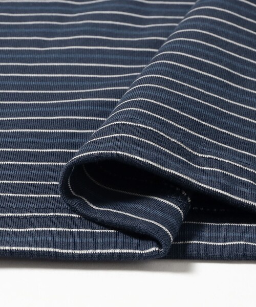 CHARI&CO（チャリアンドコー）の「CHARI&CO / IN BETWEEN TEE（Tシャツ/カットソー・メンズ・ネイビー・M/S/XL/L）」の6枚目の写真