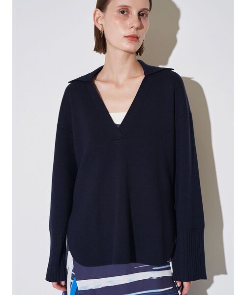 ELENDEEK（エレンディーク）の「スキッパ―オーバーニット（ニット/セーター・レディース・オフホワイト/イエロー/ネイビー・FREE）」の3枚目の写真