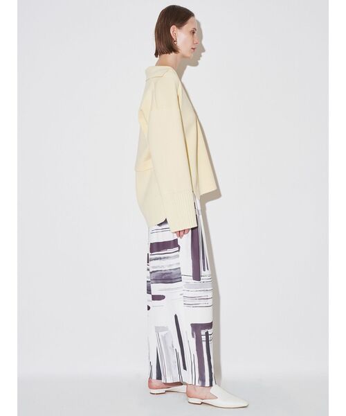 ELENDEEK（エレンディーク）の「スキッパ―オーバーニット（ニット/セーター・レディース・オフホワイト/イエロー/ネイビー・FREE）」の9枚目の写真