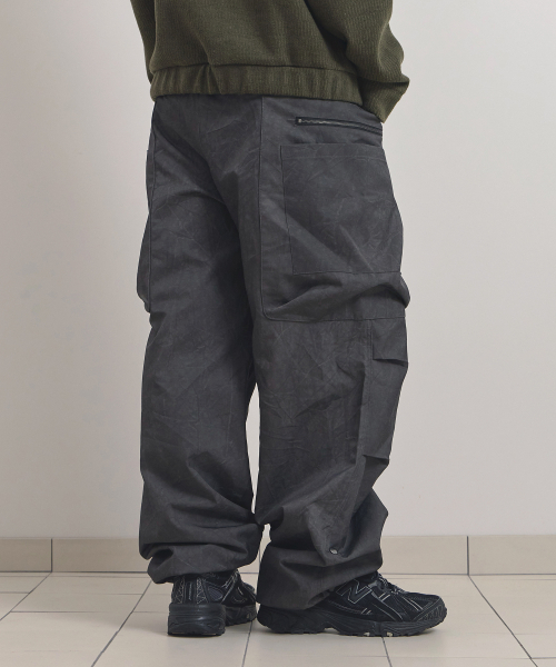 SOEOTI（ソーティ）の「Snap Multi Cargo Pants (charcoal)（スウェットパンツ・レディース・その他・FREE）」の3枚目の写真