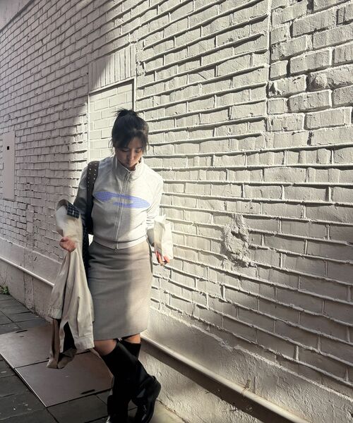 FDR(エフディーアール)の「Vintage Check Applique Track Zip-Up M.Gray(ナイロンジャケット・レディース・ライトグレー・SMALL)」の2枚目の写真