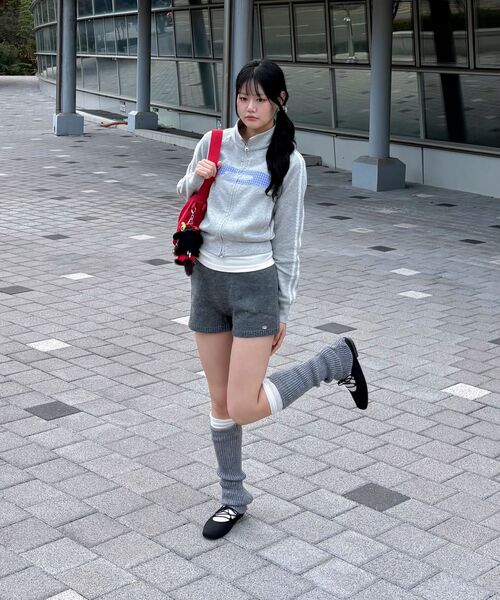 FDR(エフディーアール)の「Vintage Check Applique Track Zip-Up M.Gray(ナイロンジャケット・レディース・ライトグレー・SMALL)」の3枚目の写真