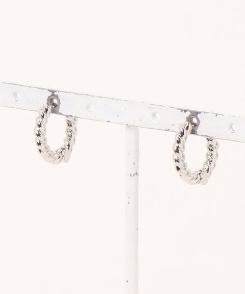 Burner(バーナー)の「【Sonu jewelry(ソヌジュエリー)】ツイストメタルフープピアス son-pierce-21-5【RBTS】(ピアス(両耳用)・レディース・シルバー・FREE)」の9枚目の写真