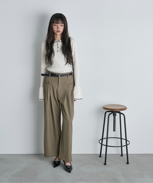 THE YOn(ザヨン)の「【前後2way】コントラストラインフレアカフヘンリーネックリブニットトップス(ニット/セーター・レディース・チャコールグレー/セージグリーン/アイボリー・FREE)」の20枚目の写真