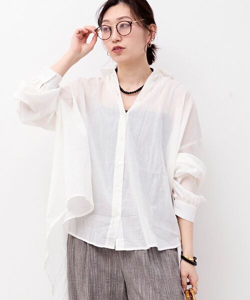 le.coeur blanc（ルクールブラン）の「《WEB限定アイテム》バックギャザーオーバーシャツ（シャツ/ブラウス・レディース・サックスブルー/アイボリー/チャコールグレー/ベージュ・38）」の19枚目の写真