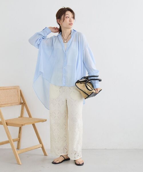 le.coeur blanc(ルクールブラン)の「《WEB限定アイテム》バックギャザーオーバーシャツ(シャツ/ブラウス・レディース・サックスブルー/アイボリー/チャコールグレー/ベージュ・38)」の10枚目の写真