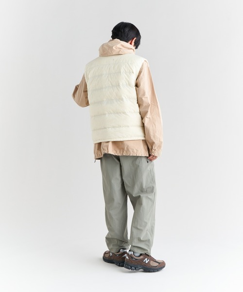 NANGA(ナンガ)の「SHEER DOWN VEST/シアーダウンベスト(ダウンベスト・メンズ・グレー/ホワイト/ブラック・L/XL/M/S)」の7枚目の写真