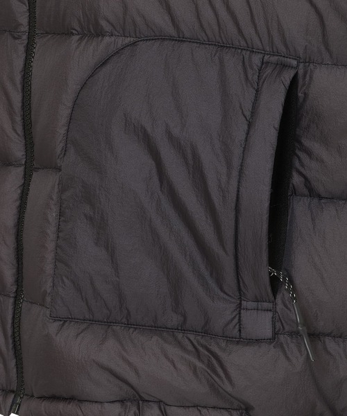 NANGA(ナンガ)の「SHEER DOWN VEST/シアーダウンベスト(ダウンベスト・メンズ・グレー/ホワイト/ブラック・L/XL/M/S)」の16枚目の写真