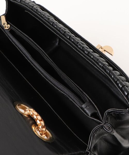 florist（フローリスト）の「2WAY レザータッチキルティングクラッチバッグ/ショルダーバッグ（クラッチバッグ・レディース・オフホワイト/ブラック・FREE）」の12枚目の写真